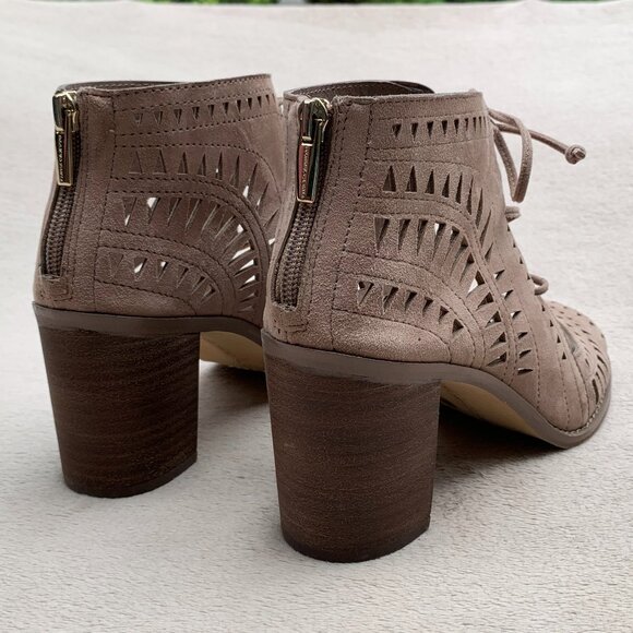 Vince Camuto Tarita Suede Leather Mesh Peep Toe Ankle Booties Sz8 - Picture 9 of 15